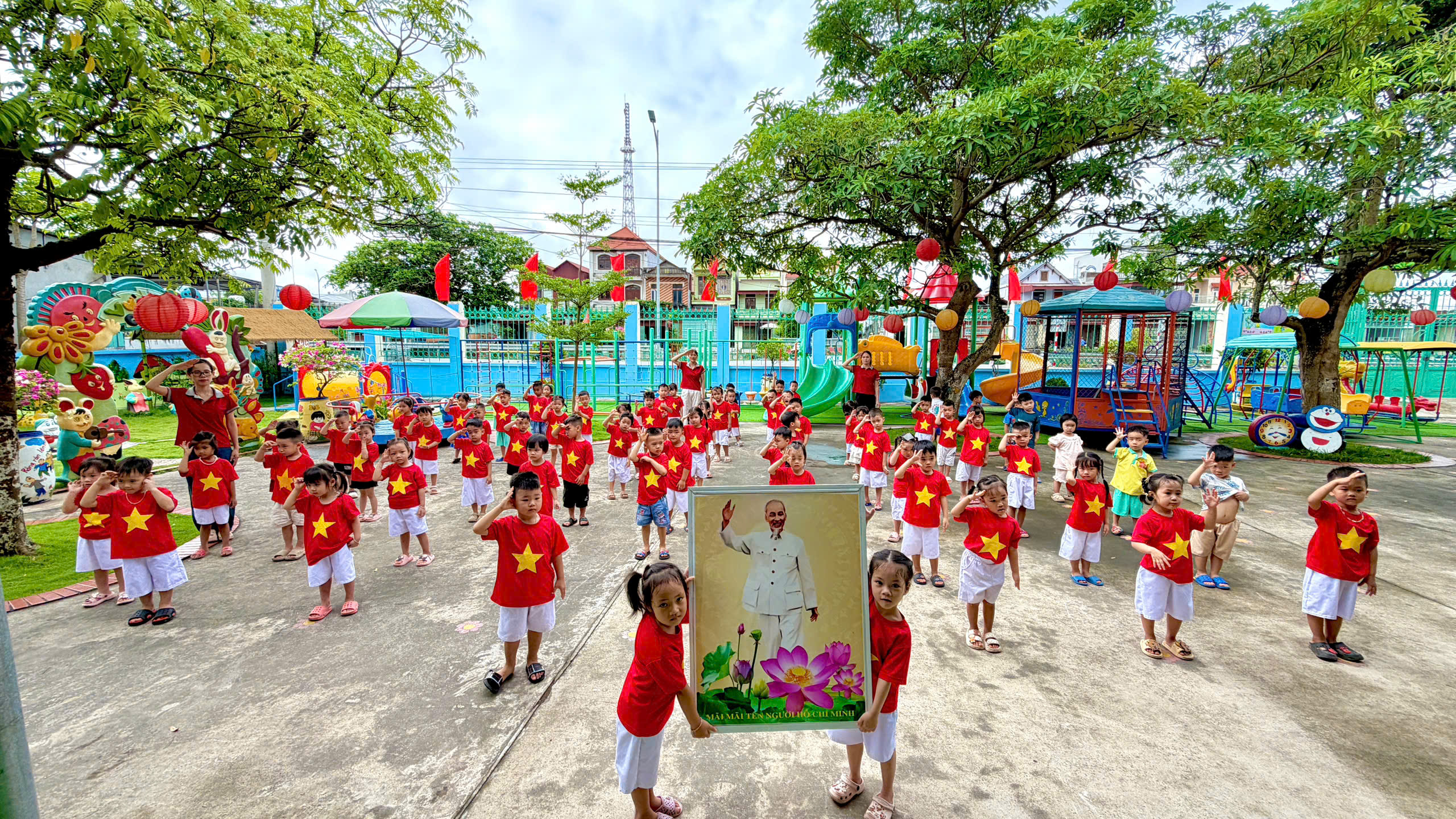 Hoạt động chào mừng kỷ niệm ngày sinh Chủ tịch Hồ Chí Minh 19/5 tại Trường Mầm non Rạng Đông