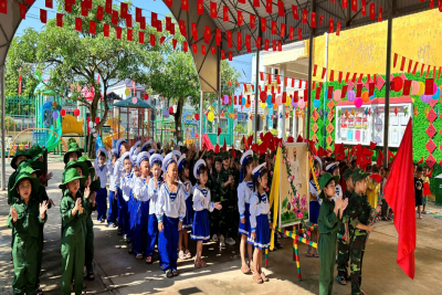 Video “Ngày hội vui khỏe tiếp bộ anh bộ đội cụ Hồ”